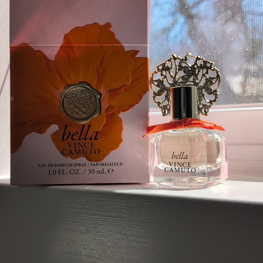 Vince Camuto Bella